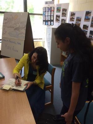 signing 